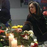 Aereo abbattuto in Iran: tra le vittime neo sposi e studenti modello, omaggio all’Aeroporto di Kiev [FOTO]