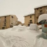 Spagna, la tempesta Gloria provoca grandi nevicate e devastanti mareggiate nell’est del Paese: accumuli eccezionali e litorali distrutti [FOTO e VIDEO]