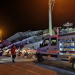 Forte terremoto in Turchia, magnitudo 6.6: almeno 29 morti, oltre 1.200 feriti [FOTO e VIDEO]