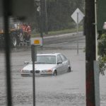 Australia, dagli incendi alle alluvioni: a Sydney il triplo della pioggia di febbraio in pochi giorni, evacuazioni e 100.000 case senza elettricità [FOTO e VIDEO]