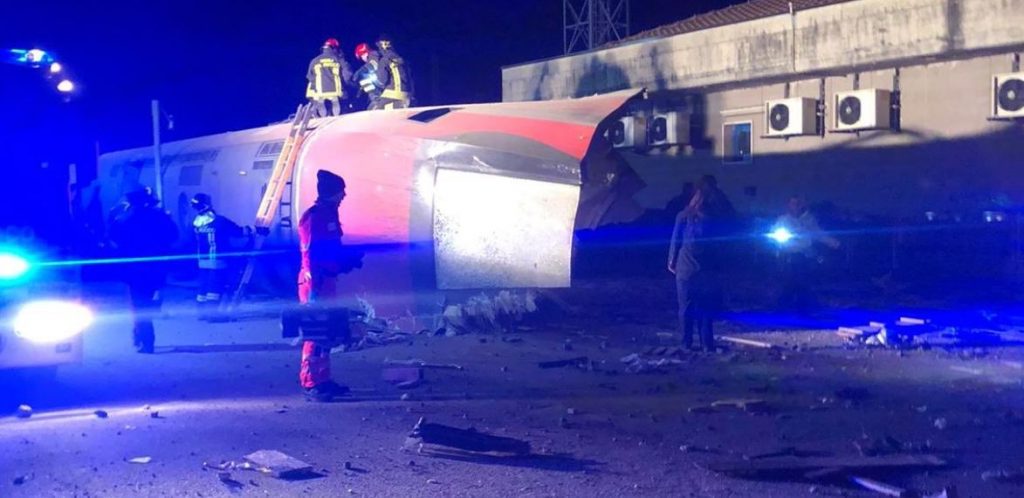 treno alta velocità deragliato