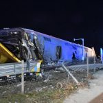 Deraglia treno ad alta velocità Bologna-Milano a Lodi: 2 morti e decine di feriti, “poteva essere una carneficina” [FOTO]