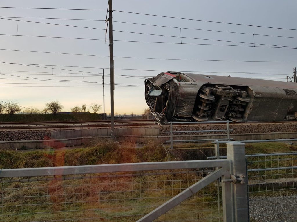 treno deragliato lombardia 6 febbraio 2020