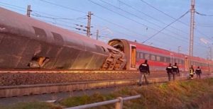treno deragliato lombardia 6 febbraio 2020