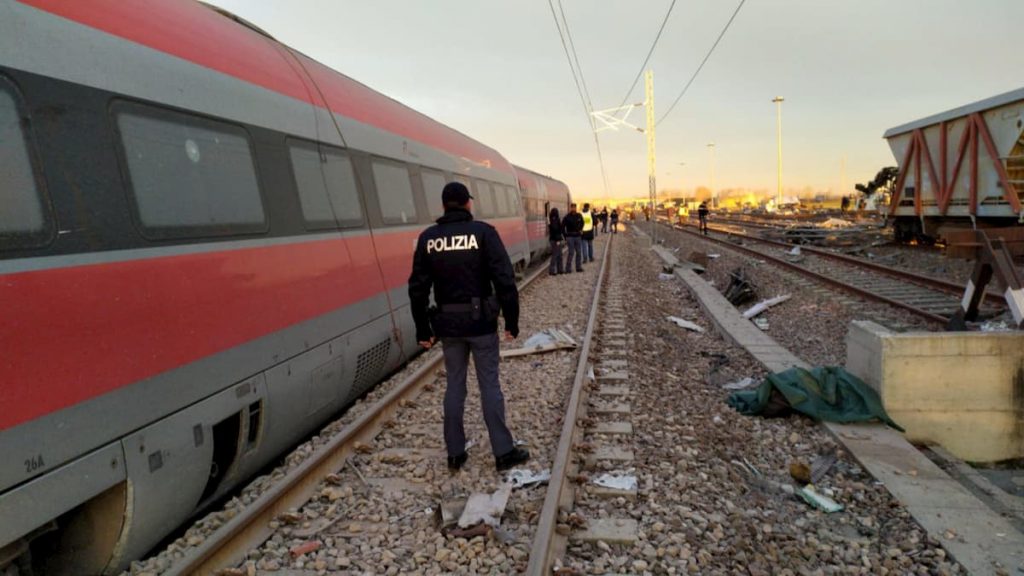 treno deragliato lombardia 6 febbraio 2020