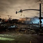 Tornado nel Tennessee, centinaia di edifici distrutti e case spazzate via dalle fondamenta: almeno 25 morti. “È stato terrificante” [FOTO e VIDEO]