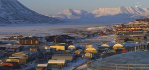 sole mezzanotte svalbard