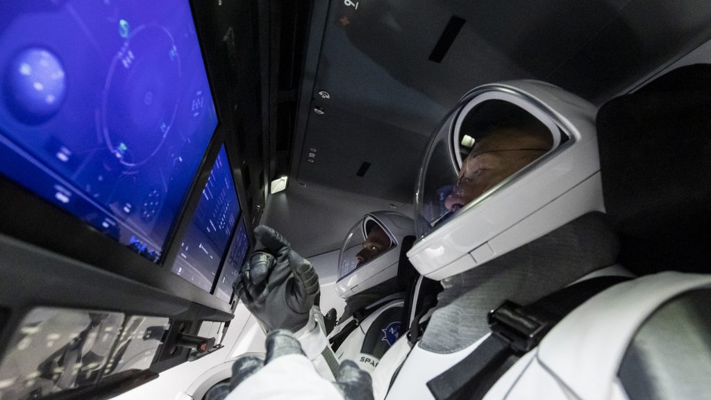 nasa crew dragon