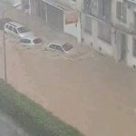 Maltempo Corsica, alluvione lampo ad Ajaccio: fiumi d’acqua e fango spazzano via tutto, interi quartieri sott’acqua [FOTO e VIDEO]