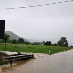 Maltempo Friuli Venezia Giulia, 300mm di pioggia in 48 ore: allagamenti, fiumi esondati, scantinati pieni di acqua e fango [FOTO]