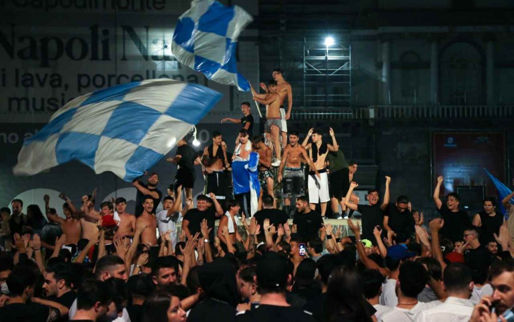 napoli festa coppa italia assembramenti