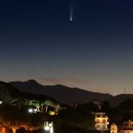 La cometa C/2020 F3 (NEOWISE) incanta l’Italia: le FOTO da Celle Ligure
