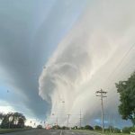 Meteo, uno “tsunami” nel cielo: spaventosa Shelf Cloud nei cieli del Missouri [FOTO]
