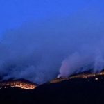 Gli incendi devastano L’Aquilano: dieci mezzi aerei e 220 uomini impegnati [FOTO]