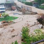 Maltempo, piogge torrenziali in Veneto: alluvione lampo a Solagna, strade come fiumi [FOTO, VIDEO e DATI]