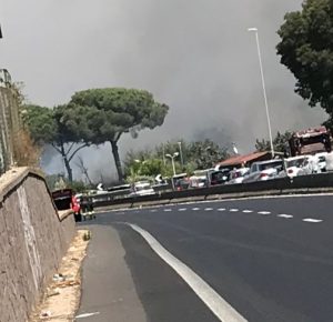 incendio roma via aurelia
