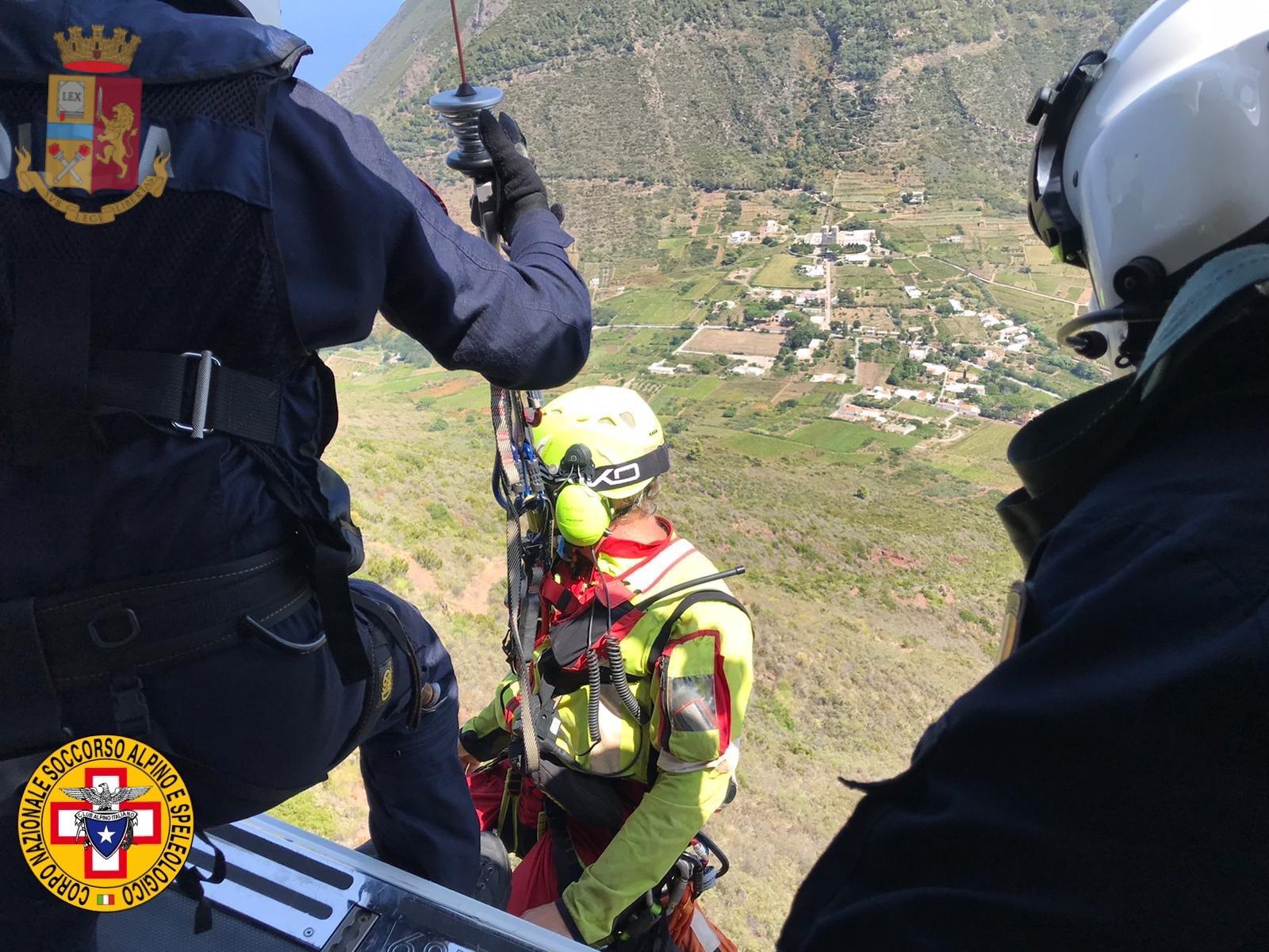Salina, intervento in elicottero per un'escursionista colta da malore ...