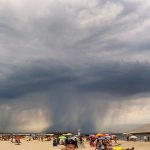 Maltempo: il pittoresco temporale di Ortona reso spettacolare dalle virghe [FOTO]