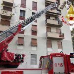Paura a Milano Sud, boato fortissimo: esplode un palazzo, 8 feriti [LIVE]