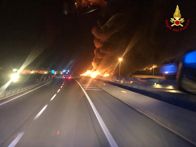 incendio porto ancona