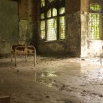 Un mondo sospeso, l’ospedale dannato: il terrificante Beelitz Heilstätten un tempo curò il soldato Hitler [FOTO]
