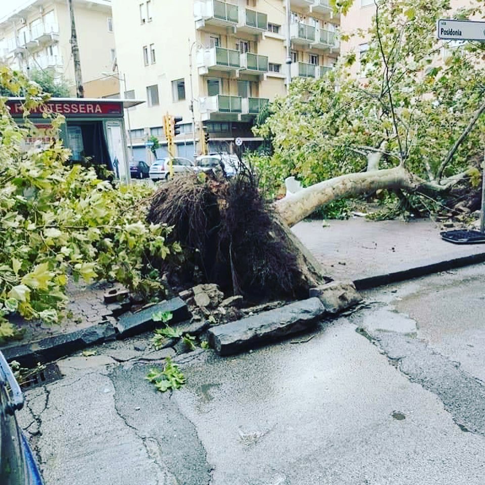 salerno tromba d'aria