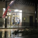 L’uragano Sally tocca terra in Alabama con venti a 165km/h: minaccia di inondazioni catastrofiche, 500mila persone senza elettricità [FOTO]
