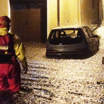 Maltempo – Situazione drammatica in Piemonte, è una notte di paura: 500mm a Limone, a Garessio esonda il Tanaro, il Cuneese è sott’acqua [FOTO e VIDEO]