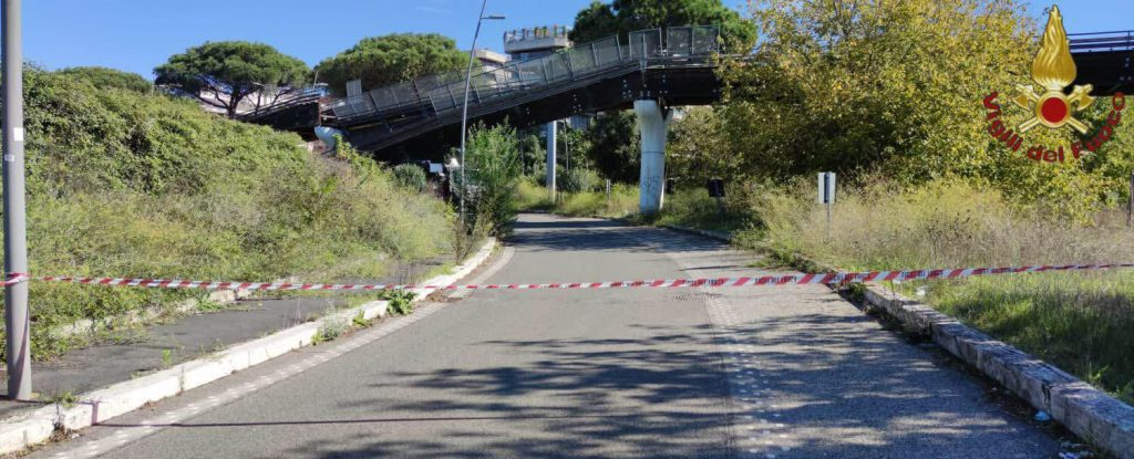 crollo ponte roma eur