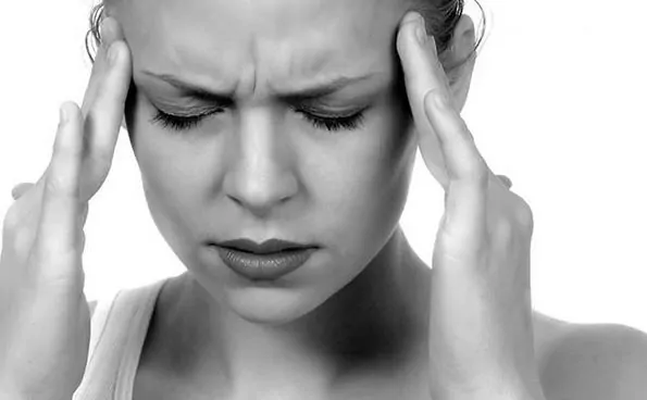 emicrania donne mal di testa eliminare