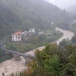 Maltempo Piemonte, a Limone 370mm di pioggia: crolla strada in Val Roya, il Tanaro fa paura [FOTO e VIDEO]