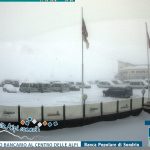 Maltempo, l’Alto Adige piomba in inverno: Stelvio imbiancato, almeno 30 cm di neve sulle Dolomiti [FOTO]