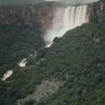 Sardegna, il maltempo trasforma le Cascate di Lequarci nelle “Niagara del Mediterraneo” [FOTO e VIDEO]