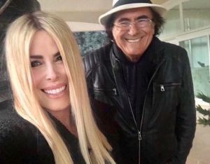 loredana lecciso al bano