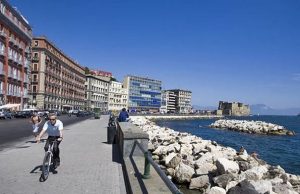 lungomare caracciolo napoli