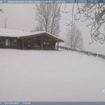 Meteo, l’Appennino si risveglia imbiancato: neve fino a bassa quota, già 20cm sul Monte Cimone [FOTO]