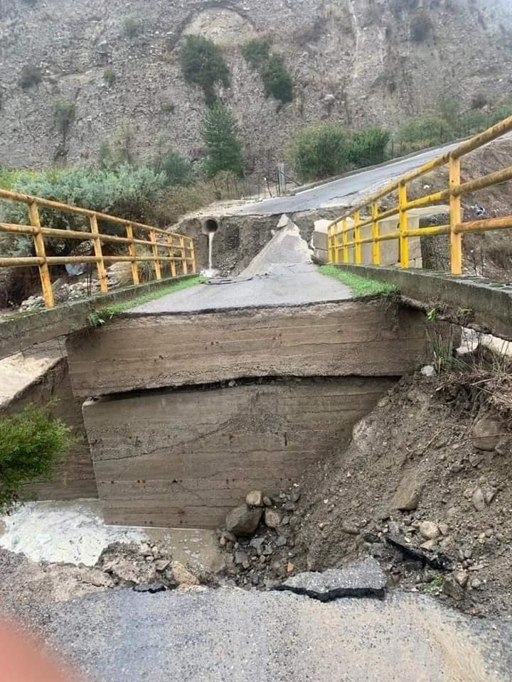 ponte melissa crotone