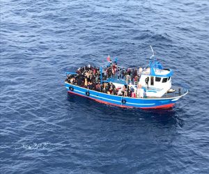 sbarco migranti roccella jonica 19 novembre 2020
