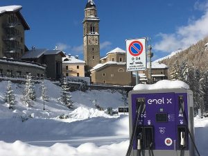 Colonnina di ricarica Enel X a Cogne