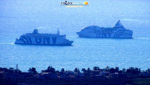 GNV in rada di fronte alle coste di Agrigento