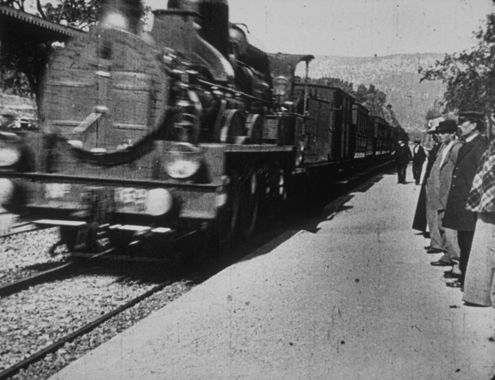 L'arrivo di un treno alla stazione di La Ciotat