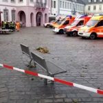 Germania, auto piomba sulla folla a Treviri: “almeno 15 feriti e 2 morti” [FOTO e VIDEO]