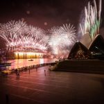 In Nuova Zelanda è già 2021: partite le celebrazioni tra fuochi d’artificio e mega assembramenti [FOTO & VIDEO]