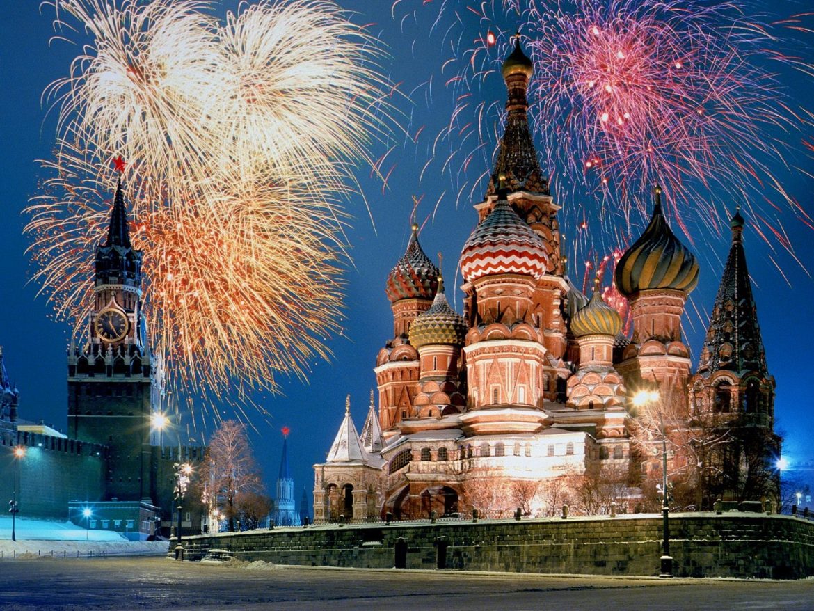 Festività di dicembre in tutto il mondo: in Russia si celebra il