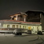 Maltempo, anche l’Austria sommersa dalla neve: paesaggi fiabeschi in Tirolo [FOTO]
