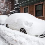 Forte tempesta di neve negli USA: a New York più neve che in tutto lo scorso inverno, due morti in Pennsylvania [FOTO]