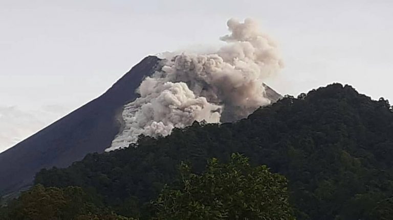merapi eruzione indonesia
