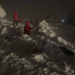 Valanga travolge stazione sciistica in Russia: 4 edifici sepolti dalla neve, recuperati 3 corpi [FOTO]