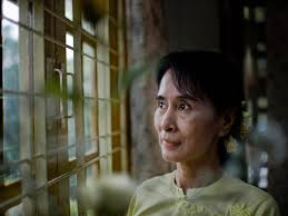 aung san suu kyi arresti domiciliari