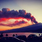 Etna, attività stromboliana e sporadiche esplosioni nella notte: fenomeni cessati all’alba [FOTO e VIDEO]